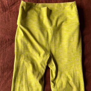 Outdoor Voices Light Green/Yellow Size XS Leggings
